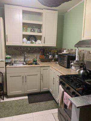 809 NE 140th StNorth Miami - picture