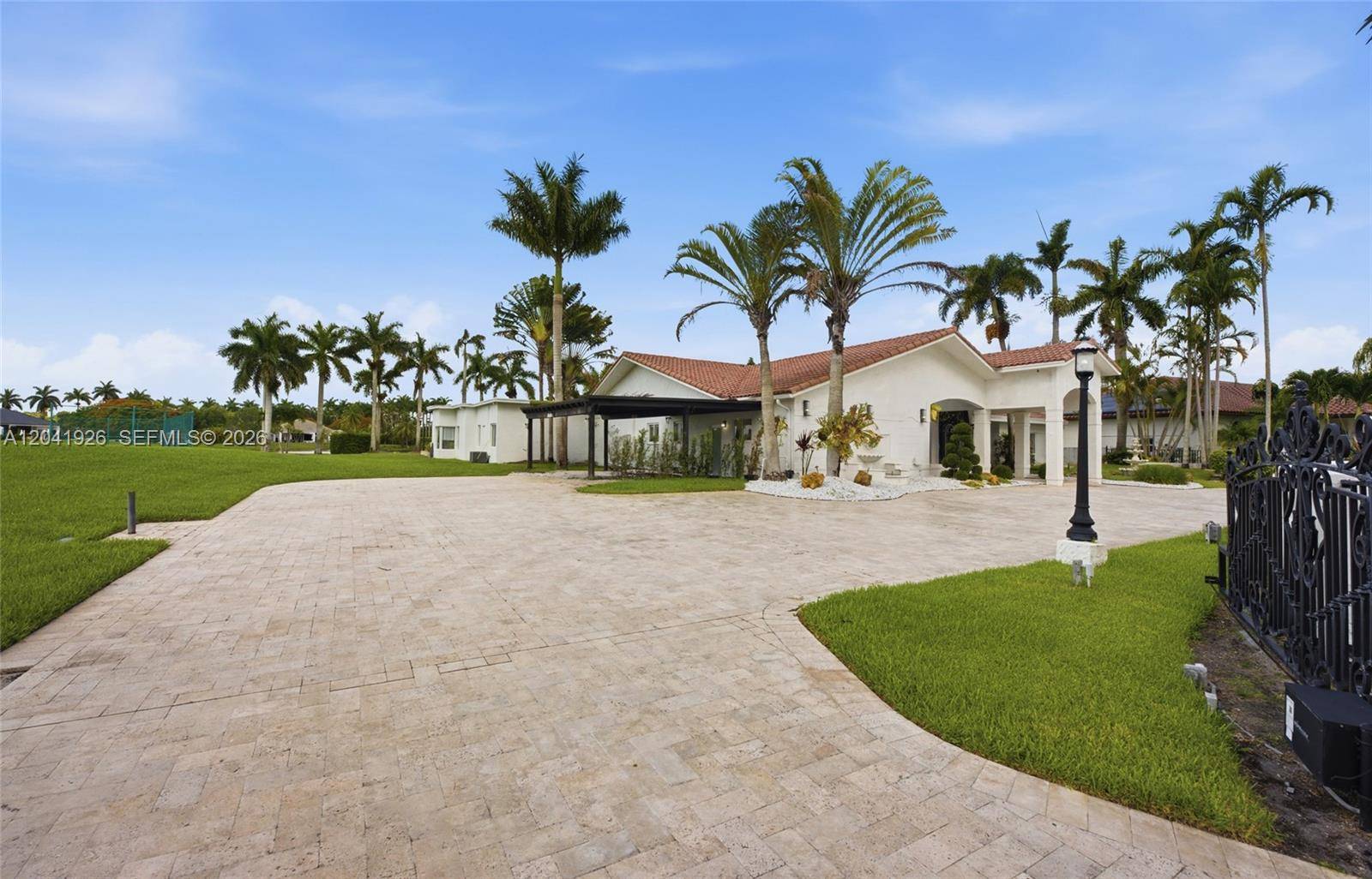 16170 Saddle LnWeston - picture