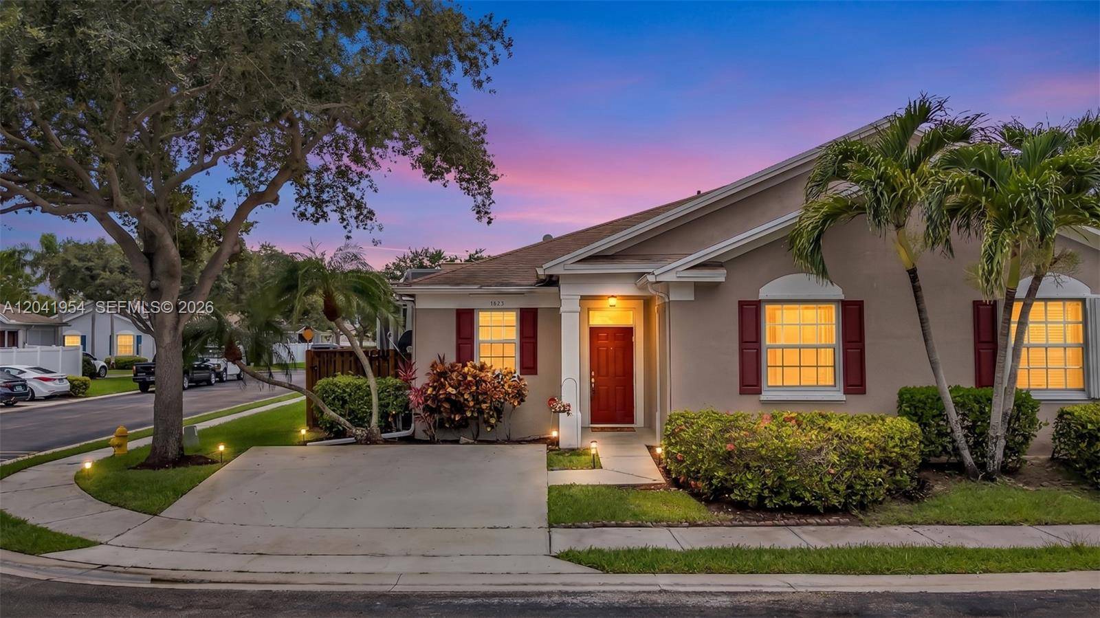 5823 Plum Harbor CirTamarac - picture