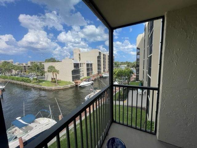 17 Royal Palm WayBoca Raton - BOCA BAYOU CONDO condo unit 302 - picture