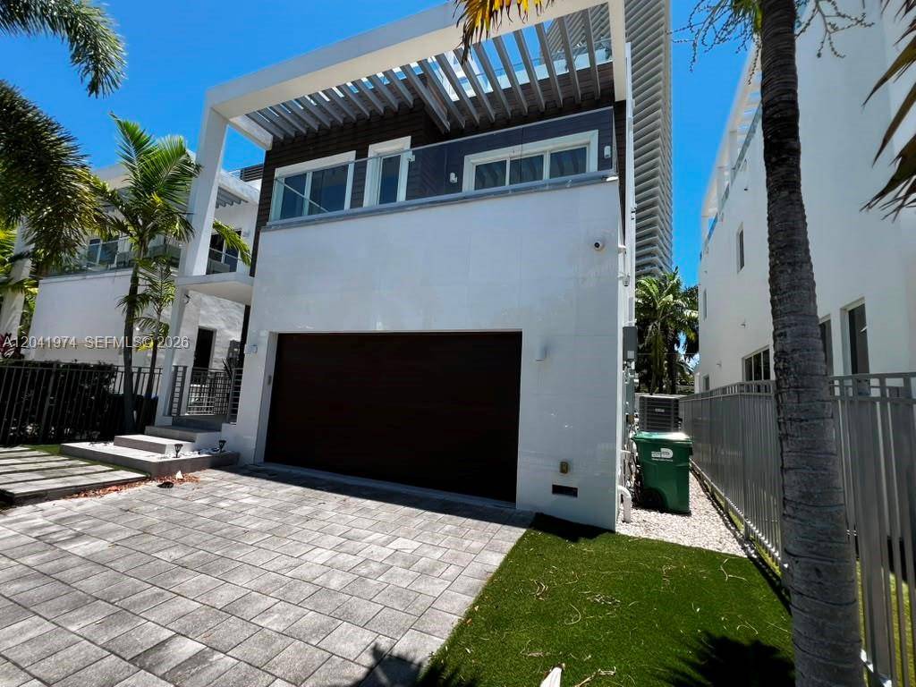 18975 Atlantic BlvdSunny Isles Beach - Single Family-Annual,House condo unit 18975 - picture