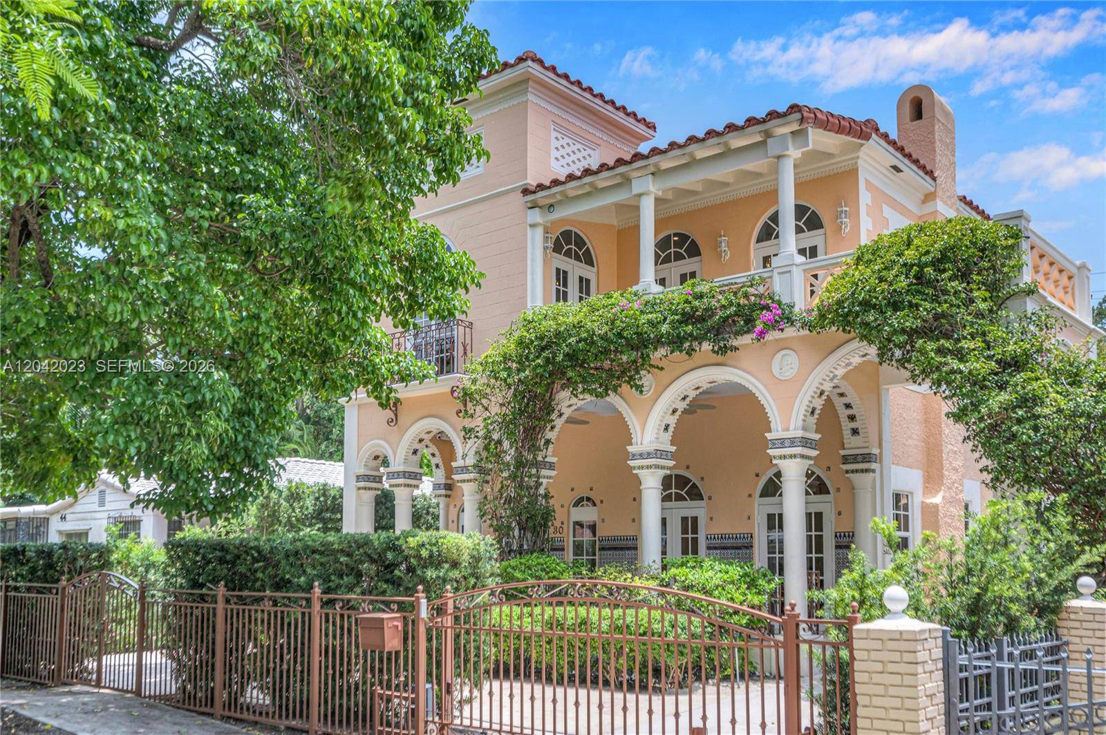 30 NE 44th StMiami - picture