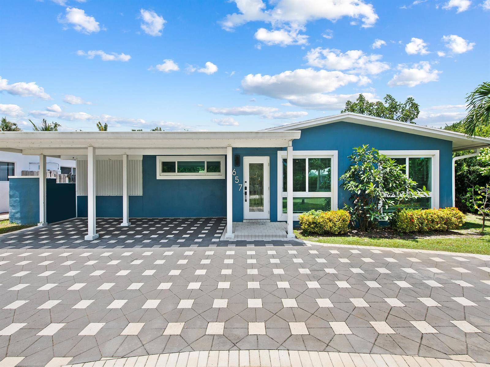 657 NW 30thWilton Manors - picture