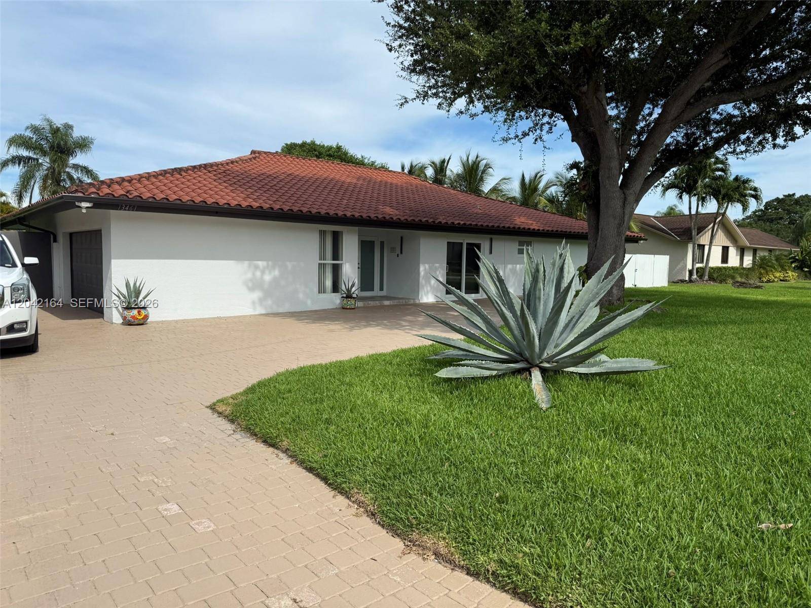13461 SW 98th PlMiami - Single Family-Seasonal,House condo unit 13461 - picture