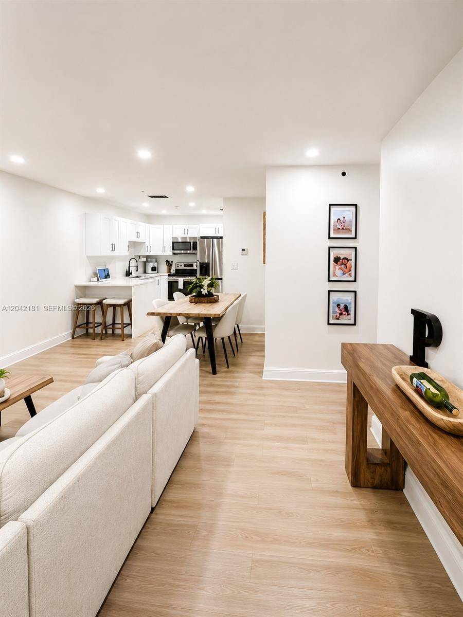 13251 SW 17th LnMiami - Condo/Co-Op/Annual,Condo condo unit 22-5 - picture