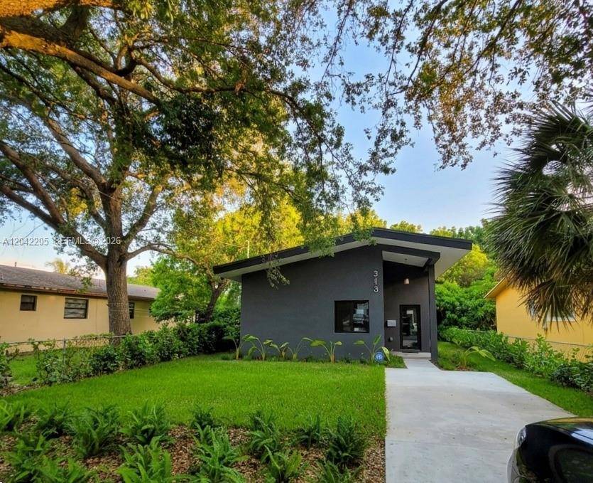 313 NE 169th StNorth Miami Beach - picture