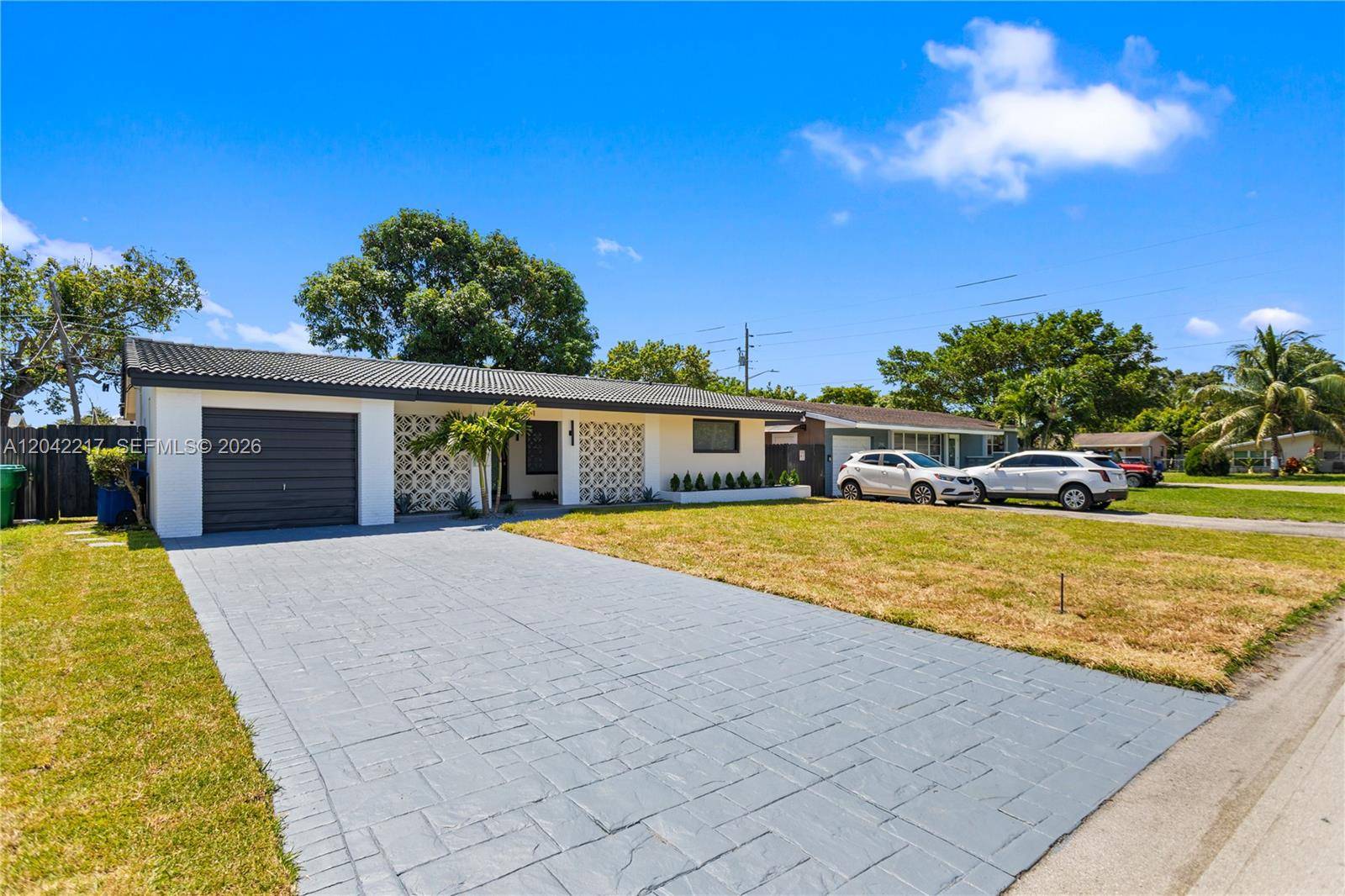 2431 Sabal Palm DrMiramar - picture
