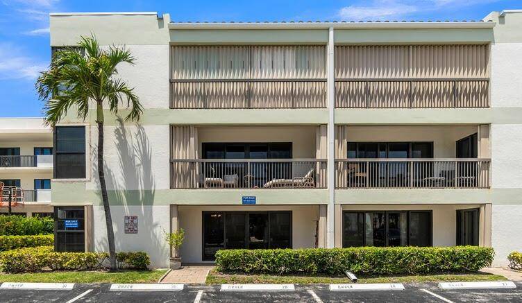 4140 N OceanLauderdale By The Sea - BY-THE-SEAS CONDO condo unit 101e - picture