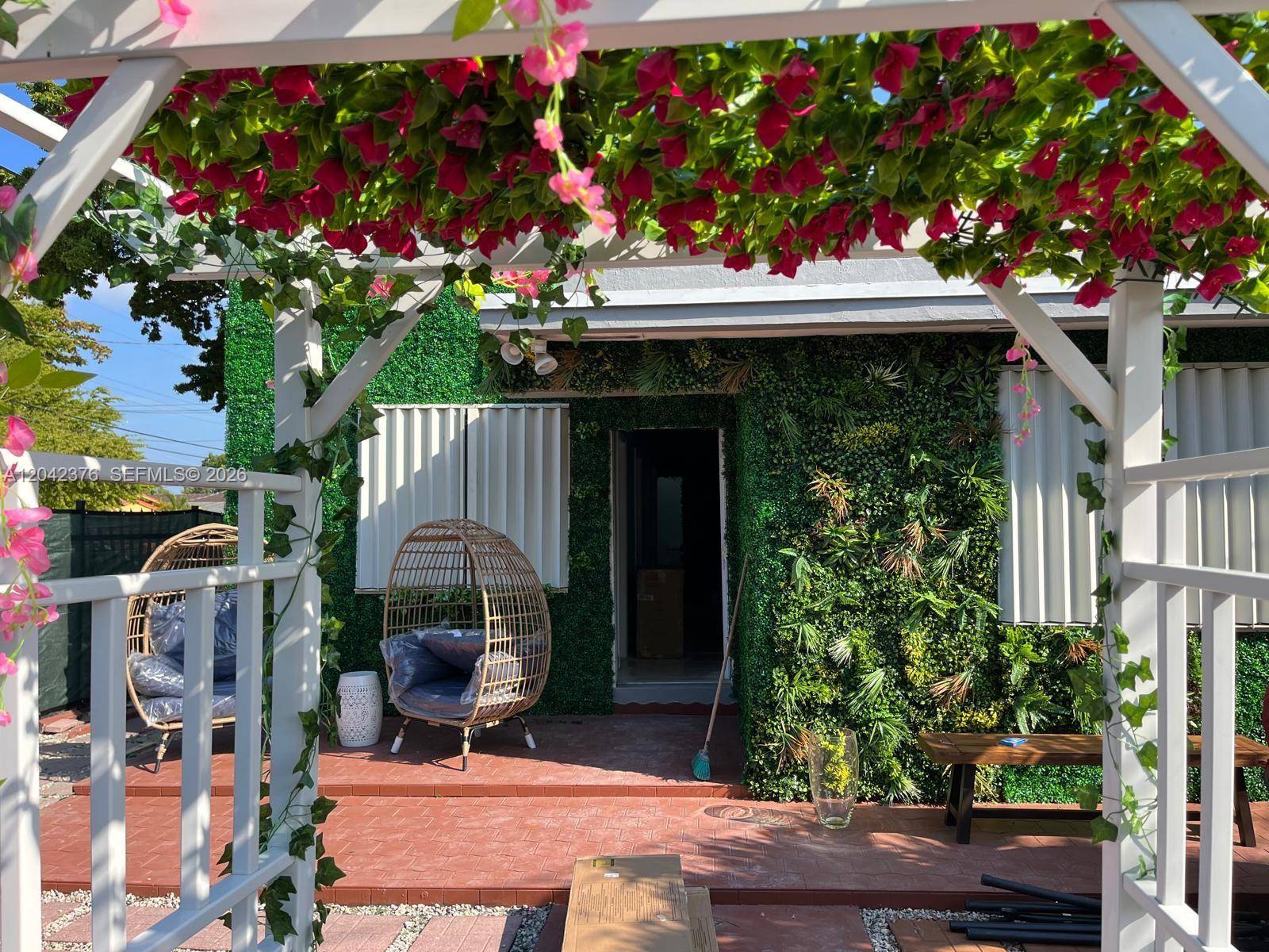 2737 NW 13th AveMiami - picture