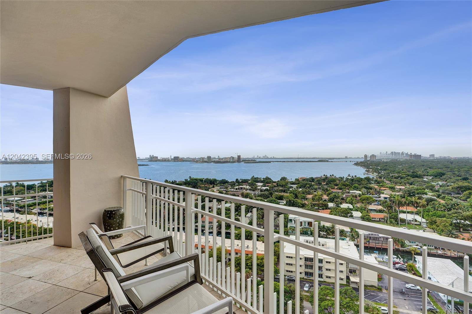 2000 Towerside TerMiami - TOWERS OF QUAYSIDE CONDO condo unit TS8 - picture