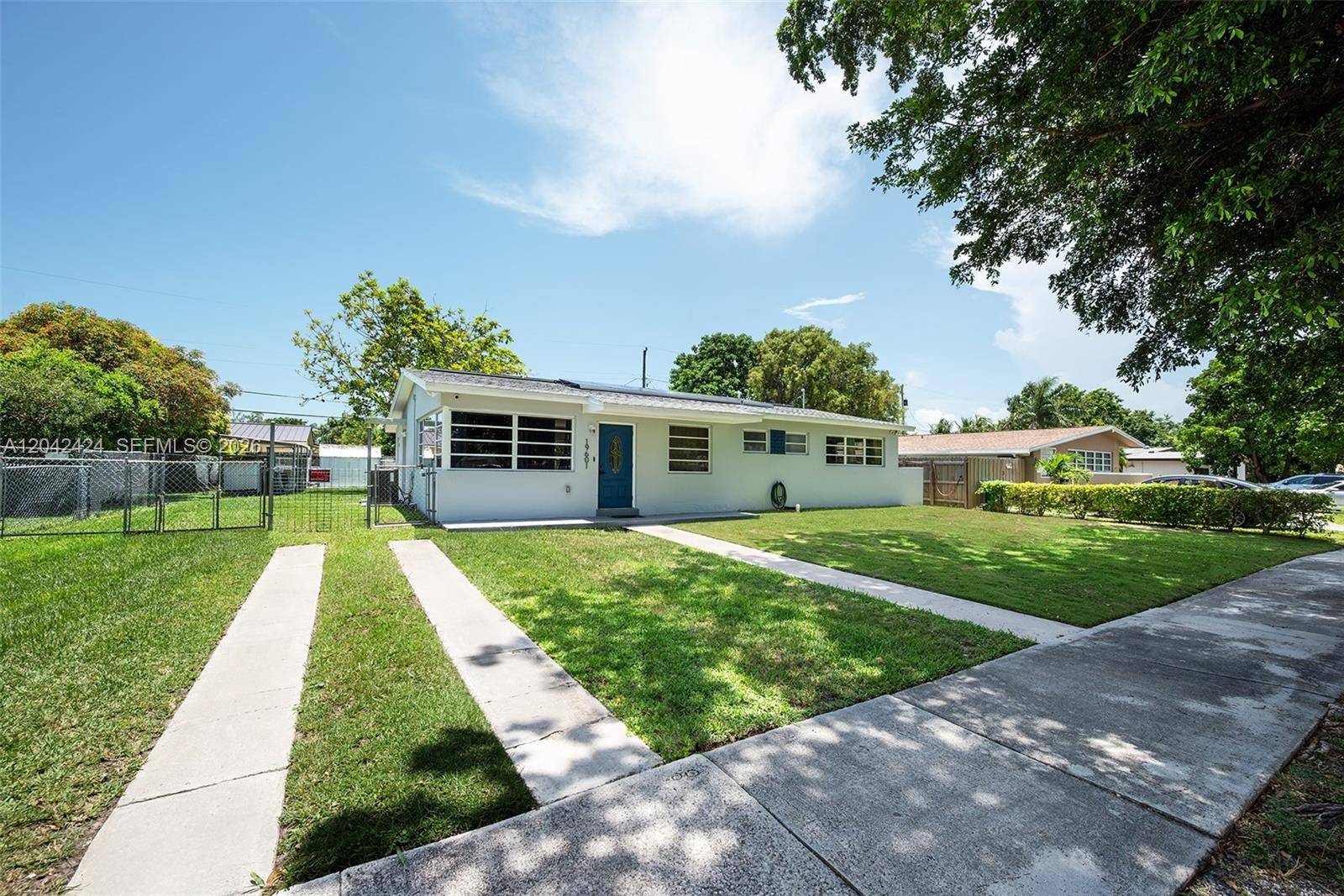 19601 Belview DrCutler Bay - picture