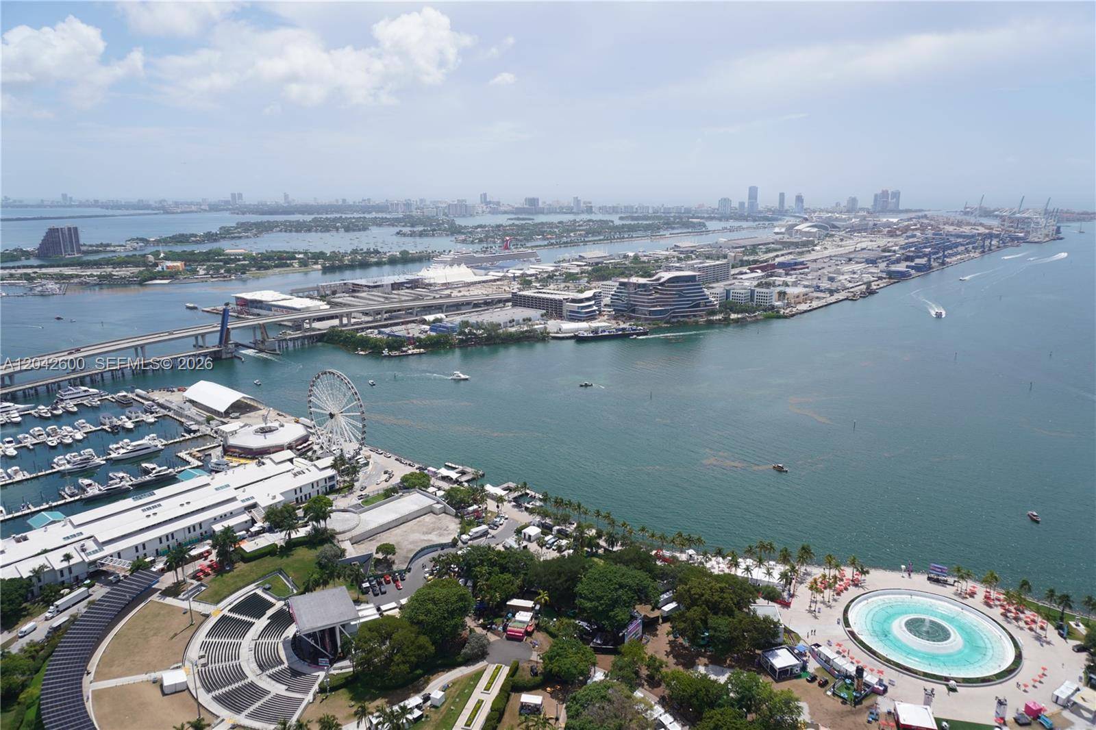 50 Biscayne BlvdMiami - Condo/Co-Op/Annual,Condo condo unit 5202 - picture