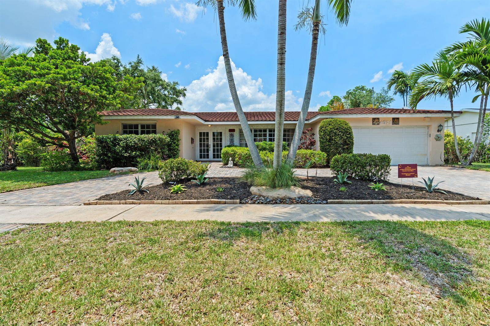 4921 JacksonHollywood - picture