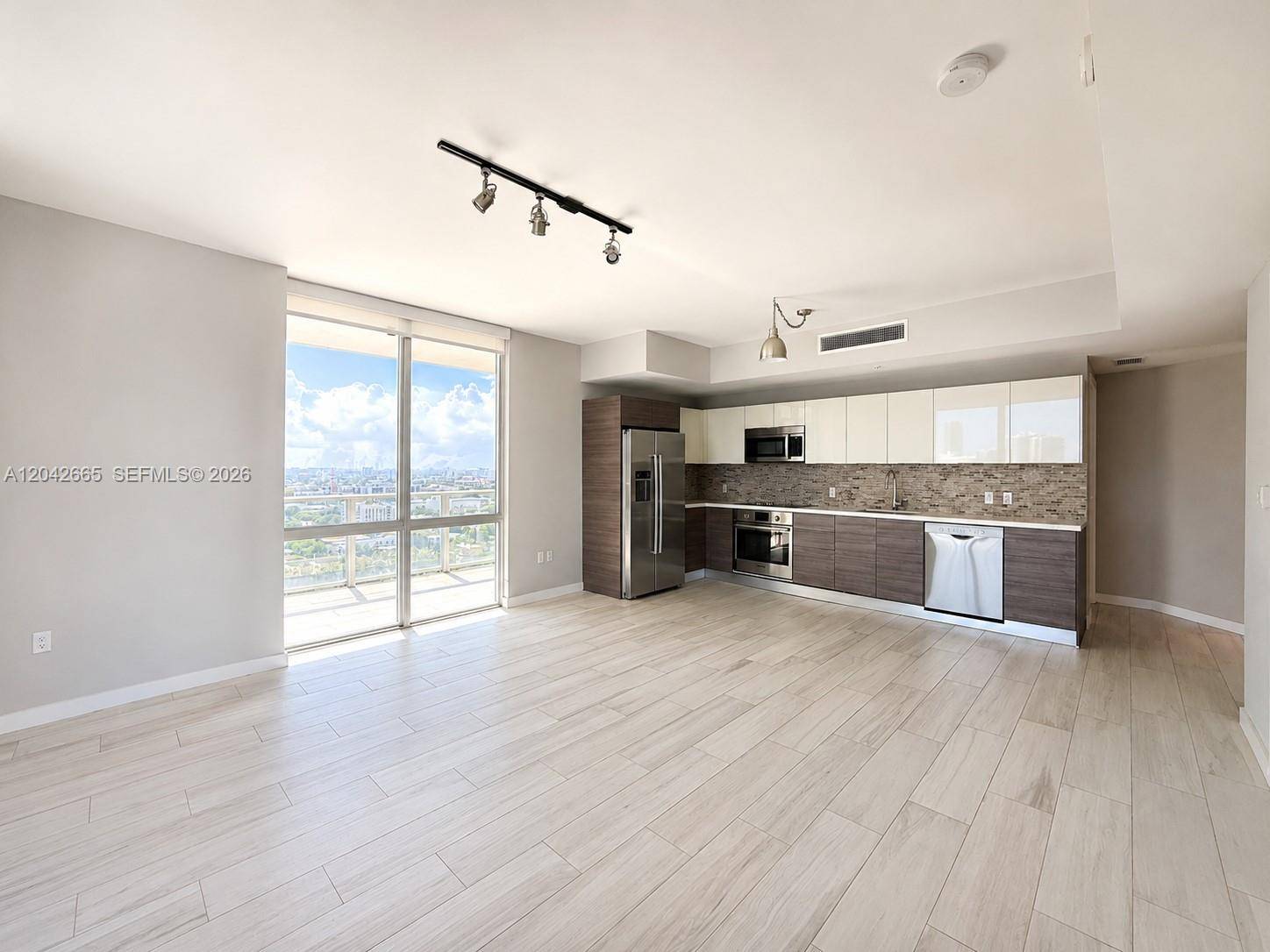 1010 SW 2nd AveMiami - Condo/Co-Op/Annual,Condo condo unit 1809 - picture