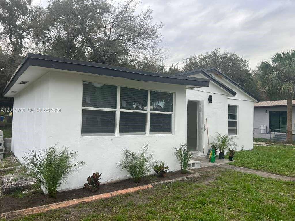 2850 NW 7th StFort Lauderdale - picture