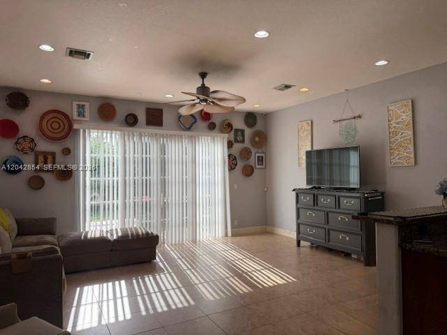 1321 NE 5th TerFort Lauderdale - picture