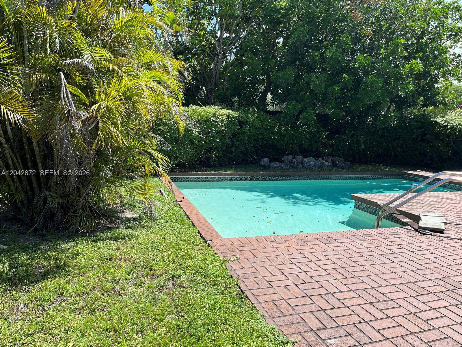 1020 NE 202nd TerMiami - picture