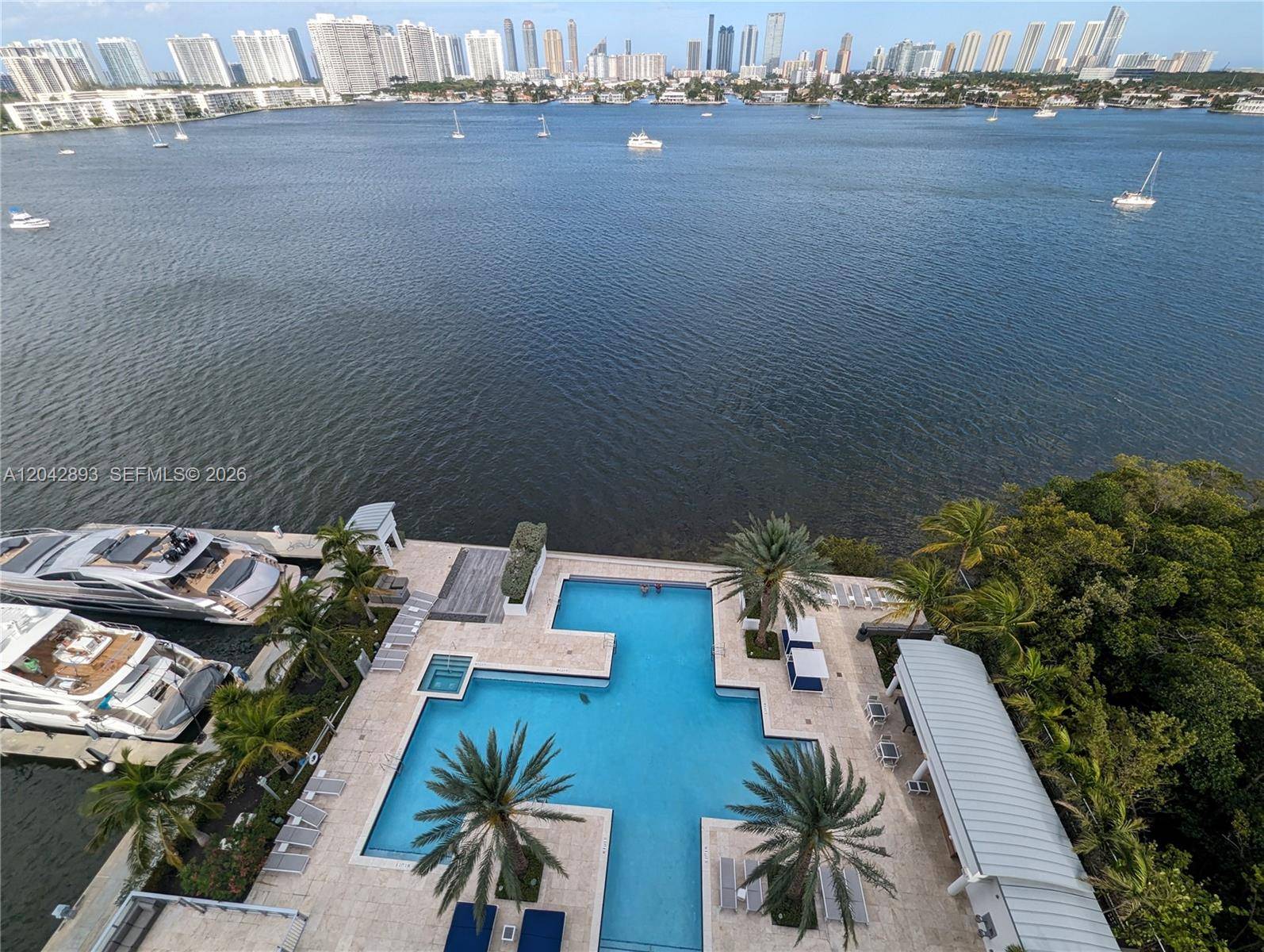 17111 E Biscayne BlvdNorth Miami Beach - Condo/Co-Op/Annual,Condo condo unit 1011 - picture