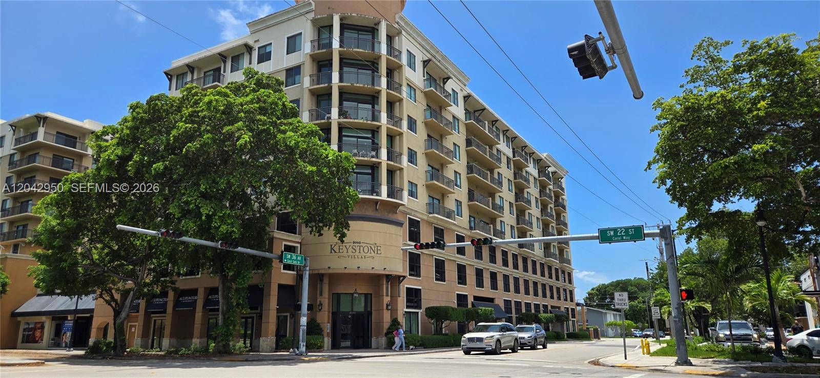 3590 CORAL WAYMiami - KEYSTONE VILLAS CONDO condo unit 902 - picture