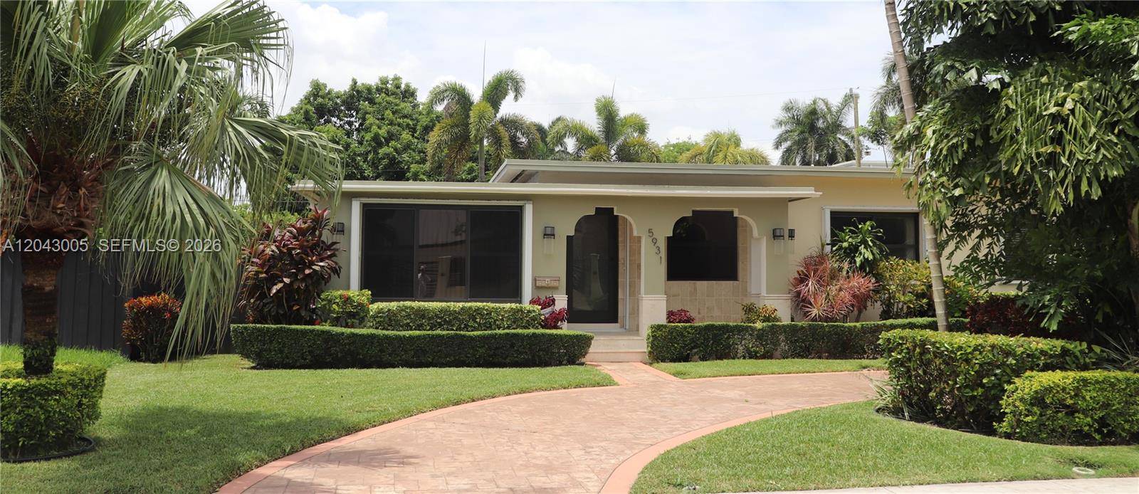 5931 SW 46th StMiami - picture