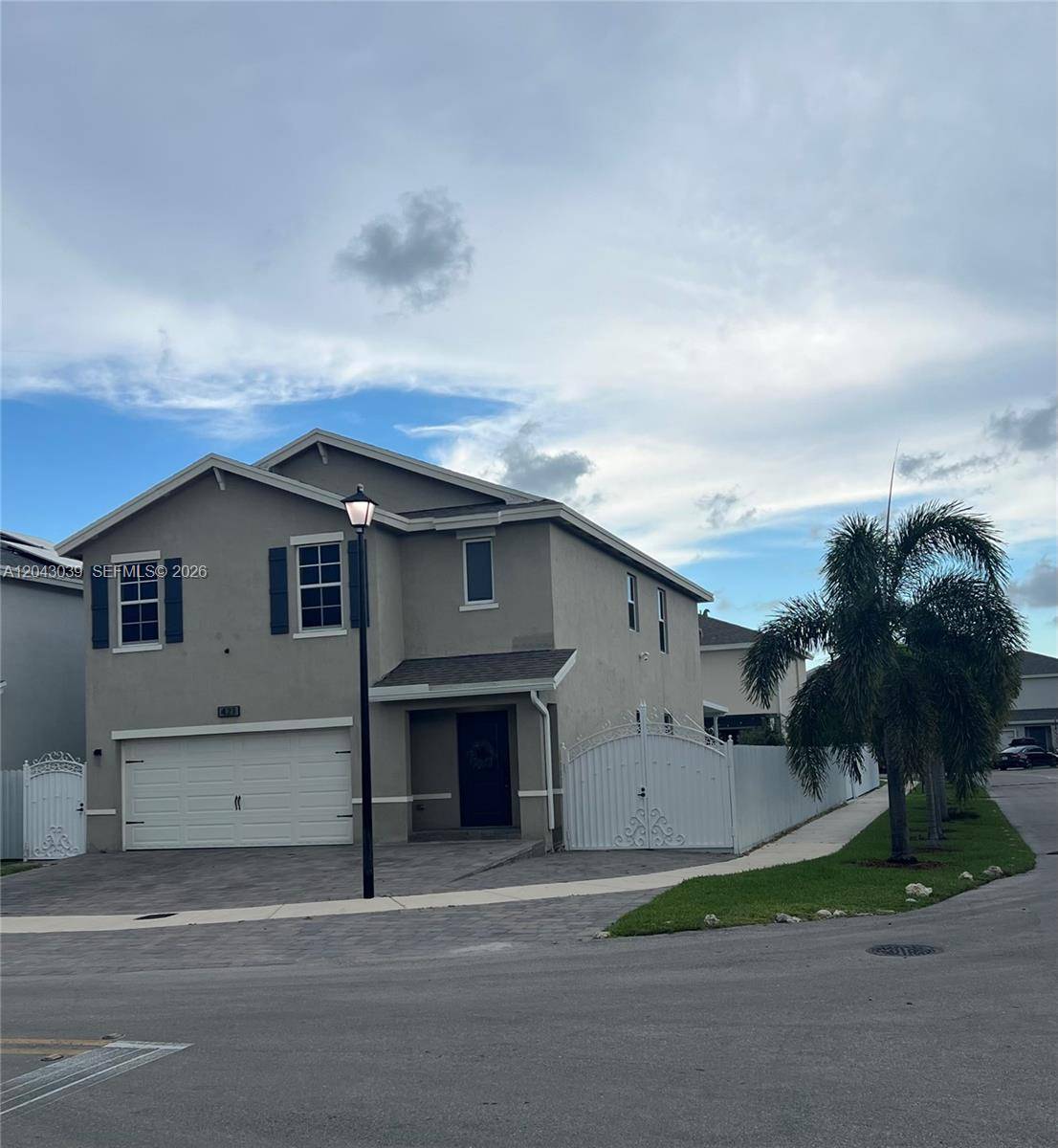 421 NE 6th CtFlorida City - picture