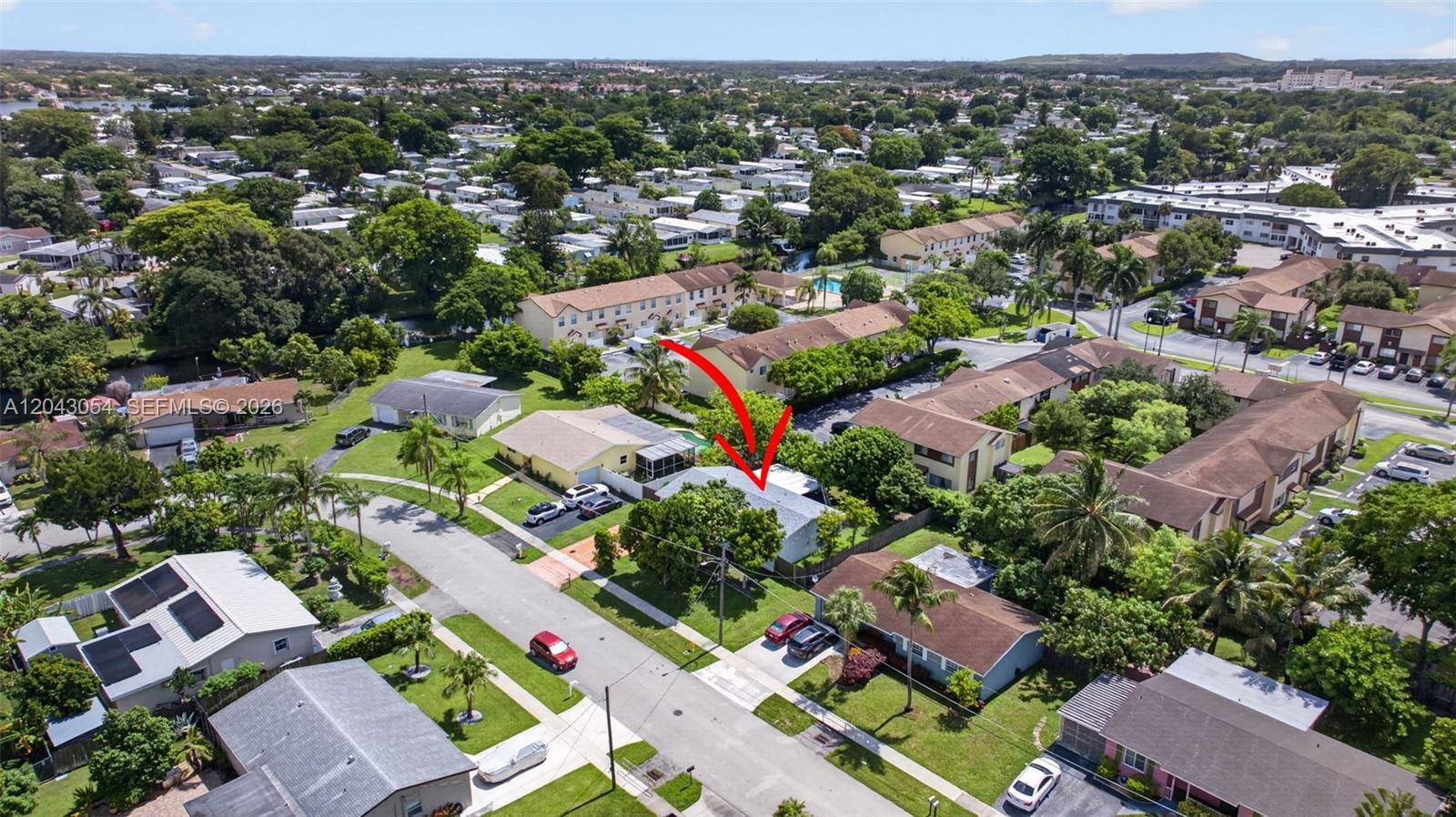 2640 NW 67th TerMargate - picture