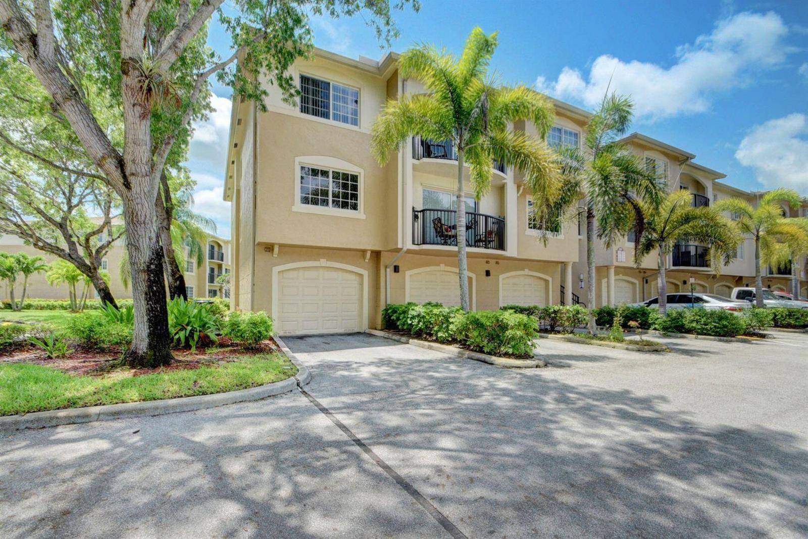 300 CrestwoodRoyal Palm Beach - GRAND VIEW AT CRESTWOOD CO condo unit 307 - picture