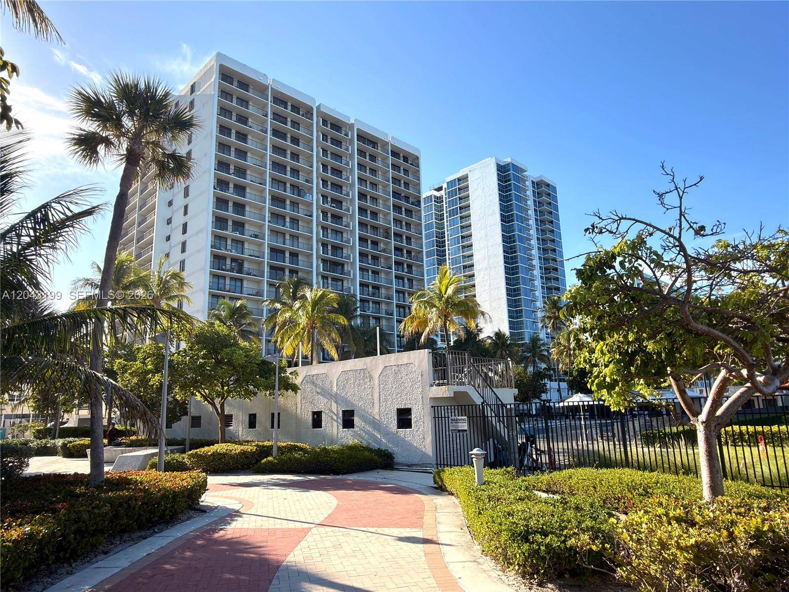 2625 Collins AveMiami Beach - Condo/Co-Op/Annual,Condo condo unit 215 - picture