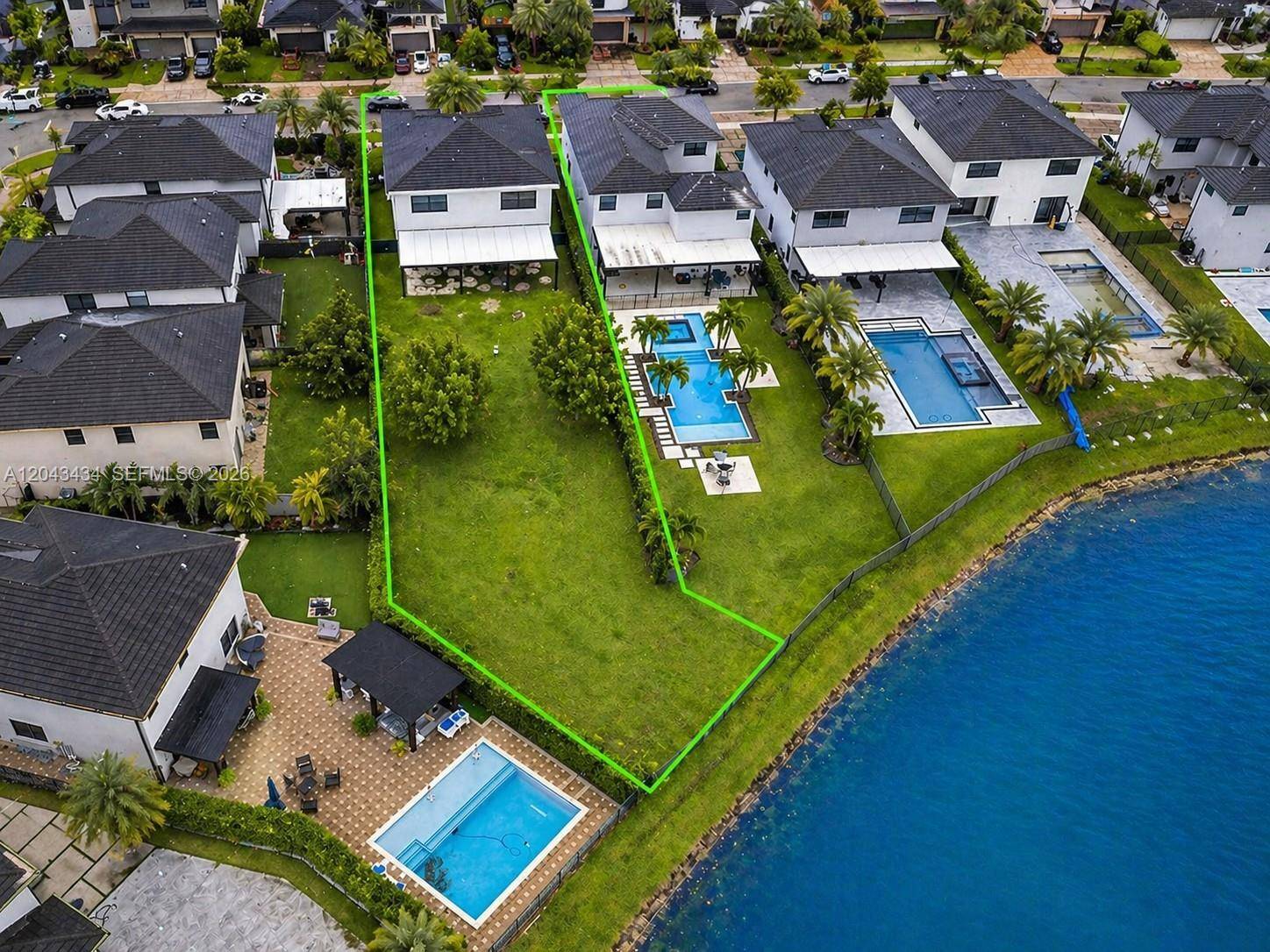 8822 NW 161st TerMiami Lakes - picture