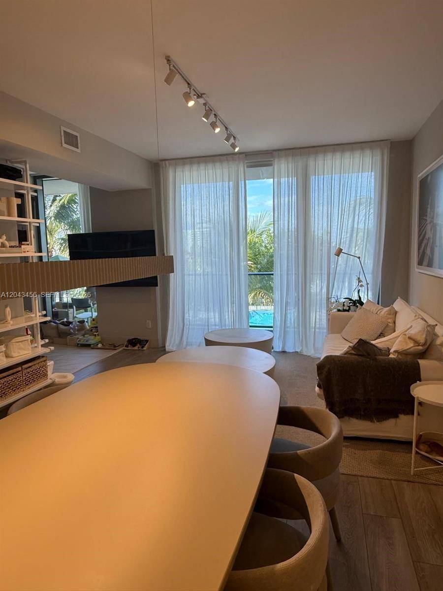 2960 NE 207th StAventura - Condo/Co-Op/Seasonal,Apartment condo unit 712 - picture