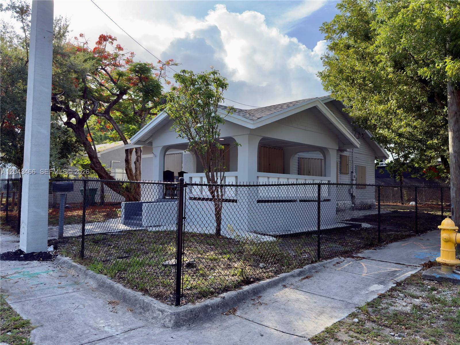 103 NW 35th StMiami - picture