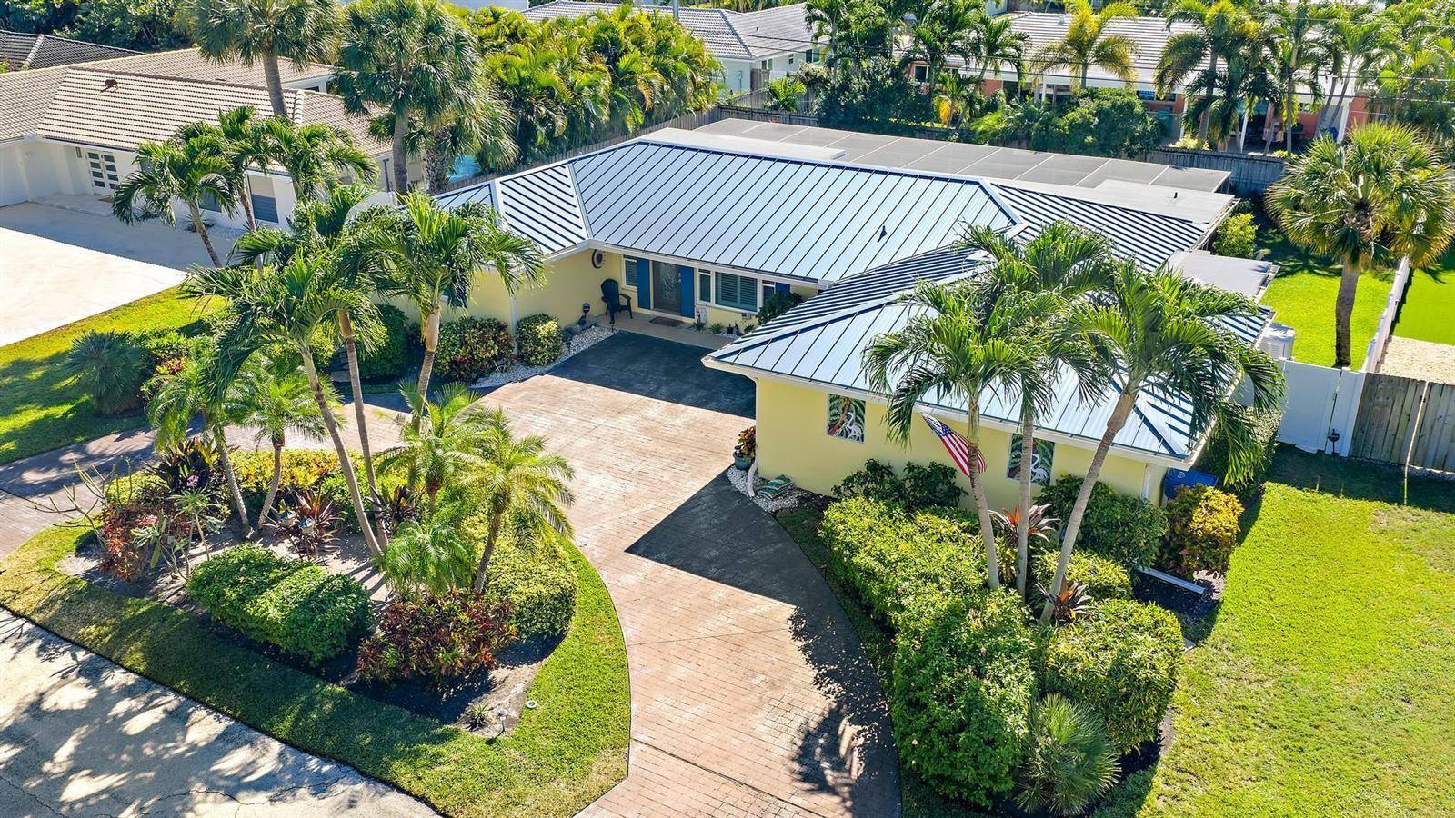 1211 DolphinRiviera Beach - picture