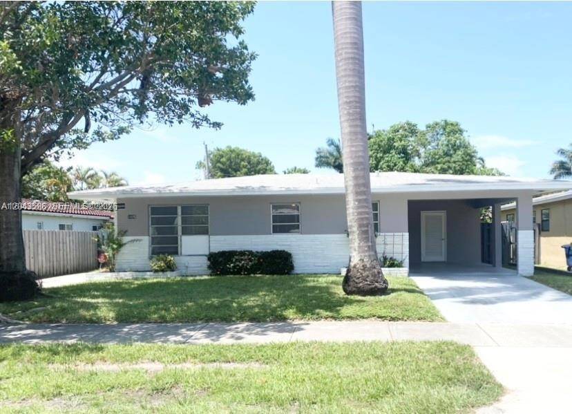 1005 NE 2nd StHallandale Beach - picture