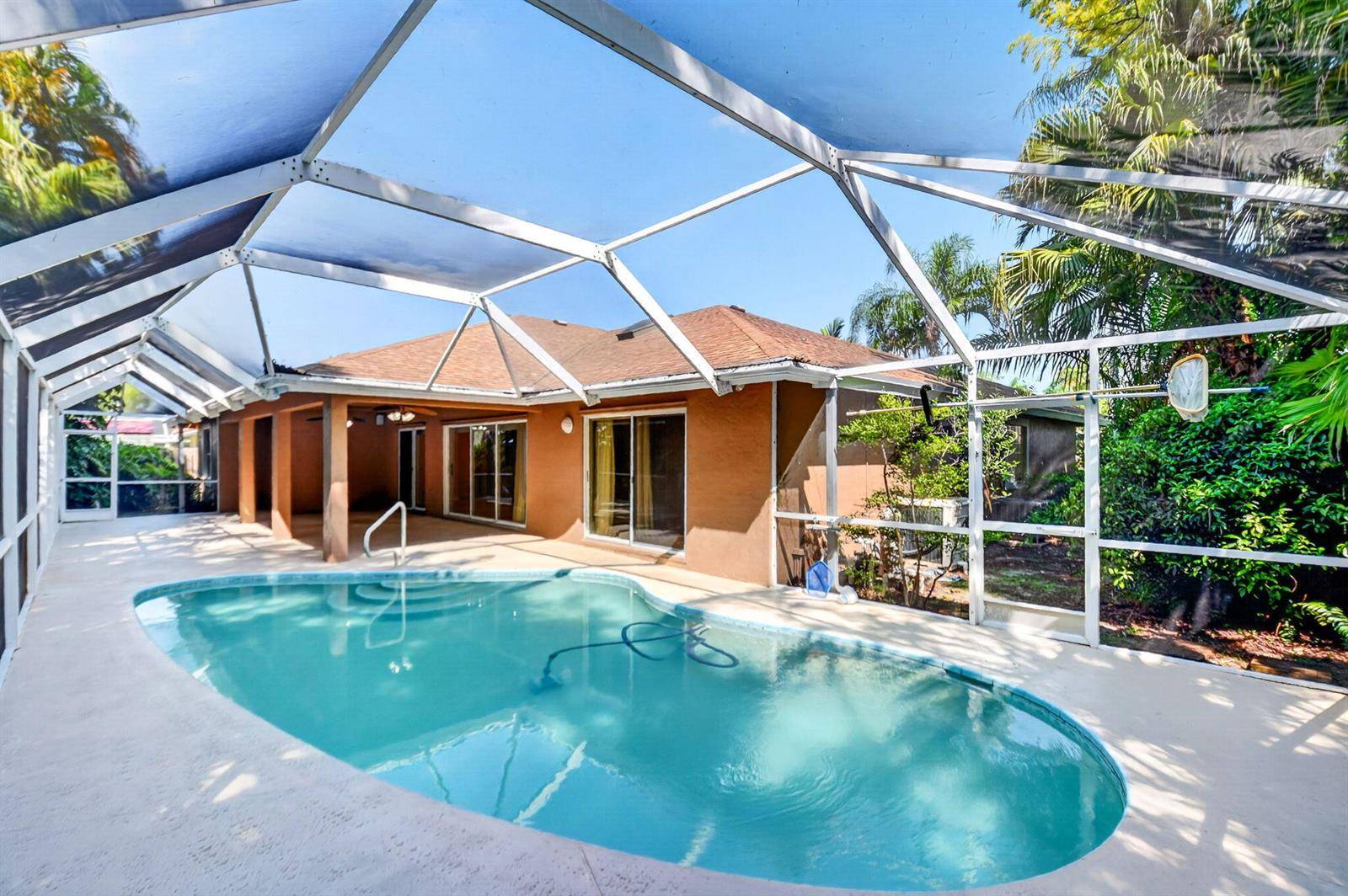 13578 Chatsworth VillageWellington - picture