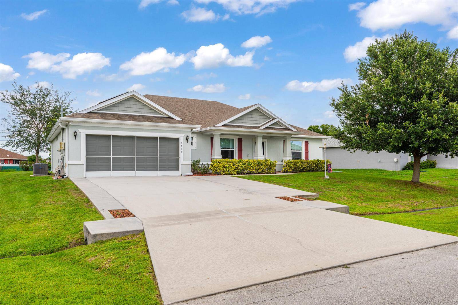 4562 SW BradburyPort St. Lucie - picture
