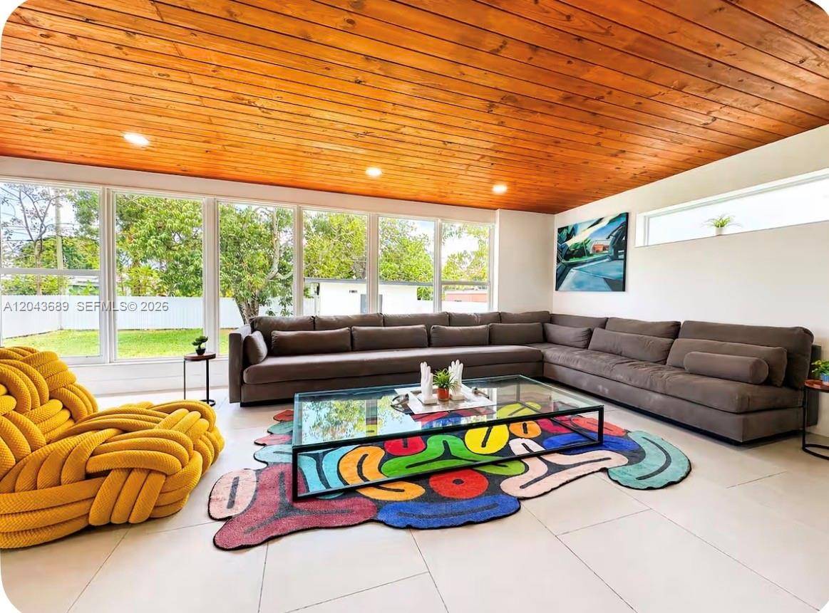 134 NE 117 stMiami - picture