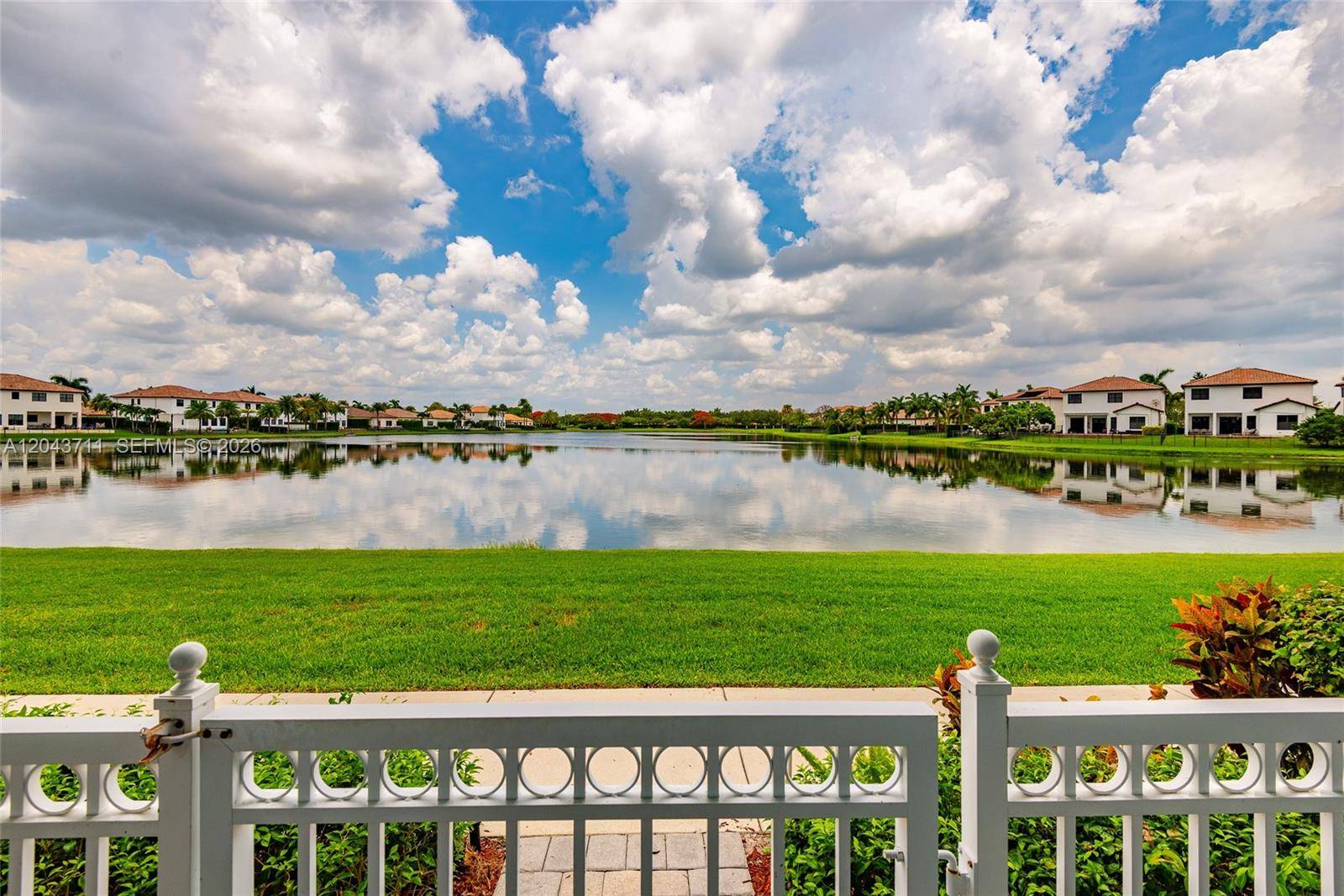 3061 Tortola WayCooper City - picture