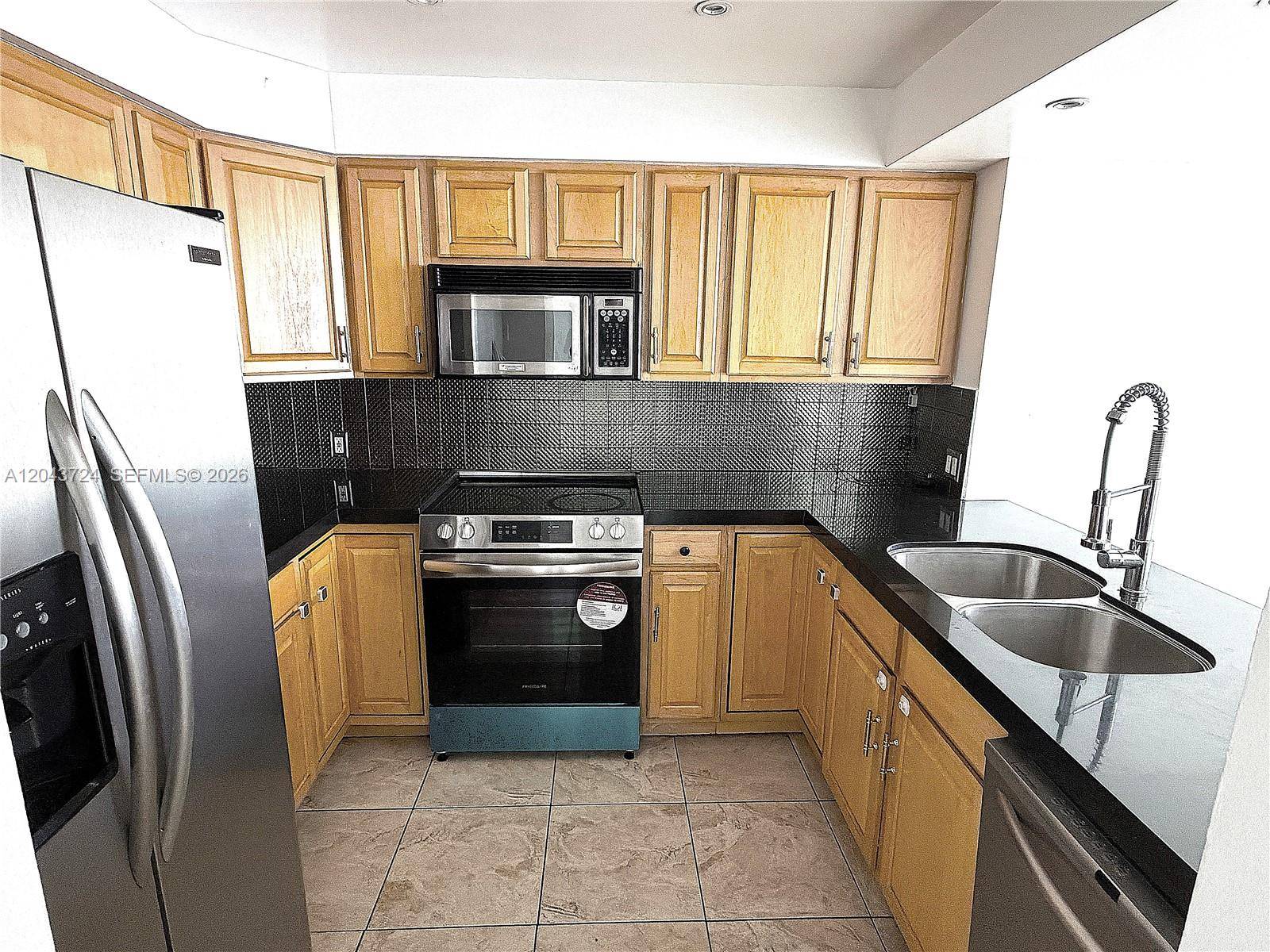 20335 W Country Club DrAventura - Condo 5+ Stories,Condo condo unit 2210 - picture