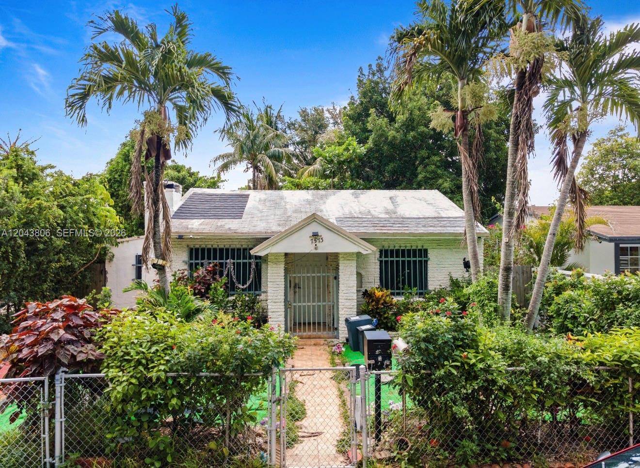 7573 NW 12th CtMiami - picture
