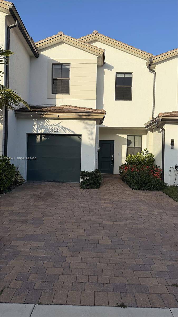 23013 SW 128th PlMiami - picture