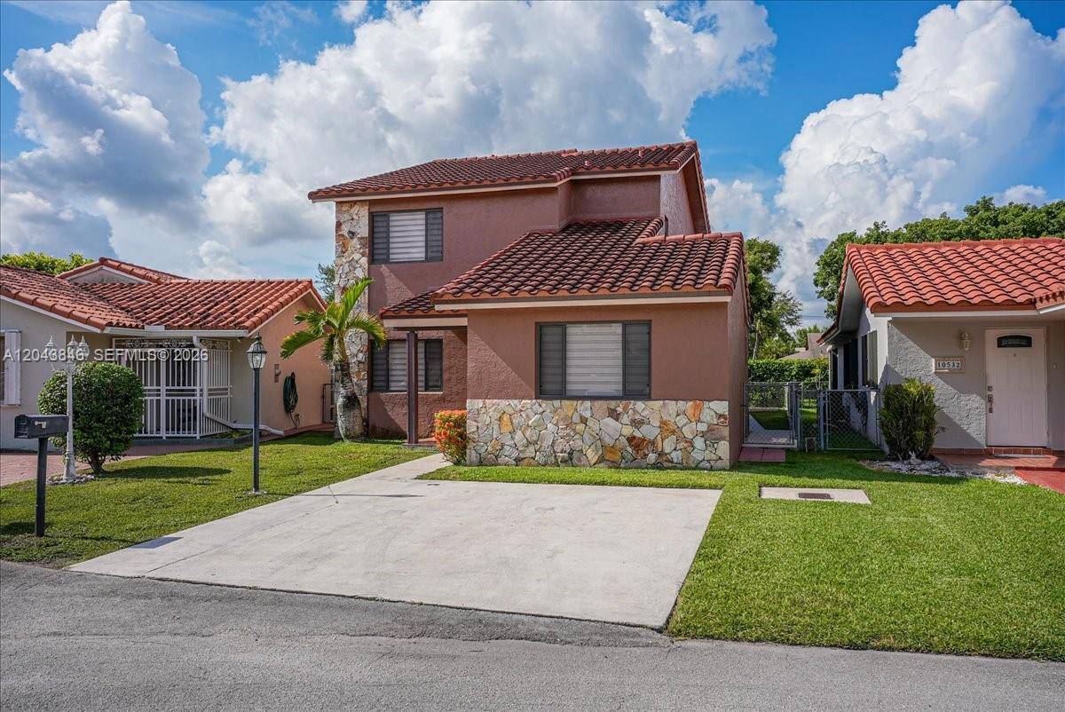 10528 SW 69th TerMiami - picture