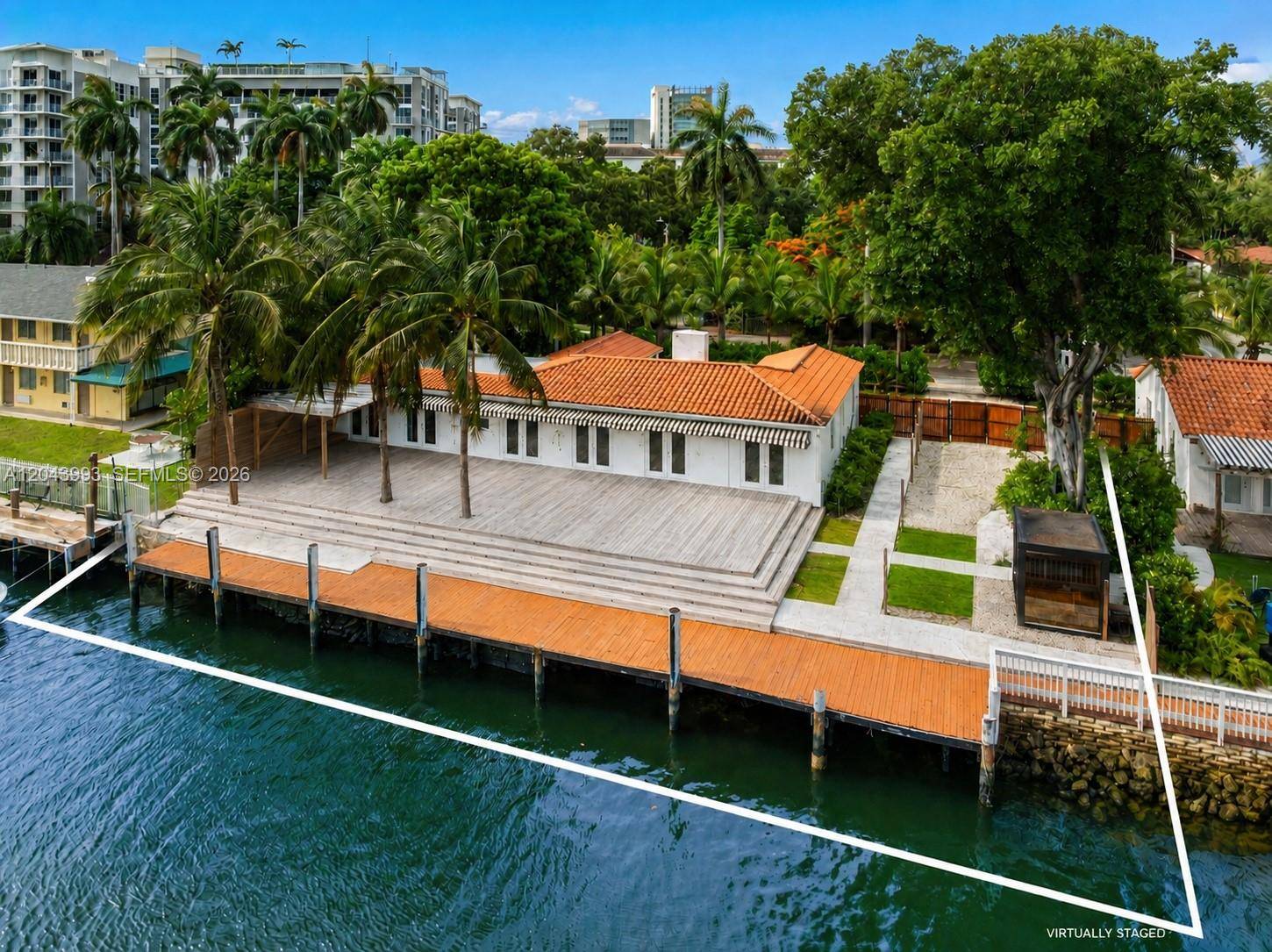 1110 NW North River DrMiami - picture