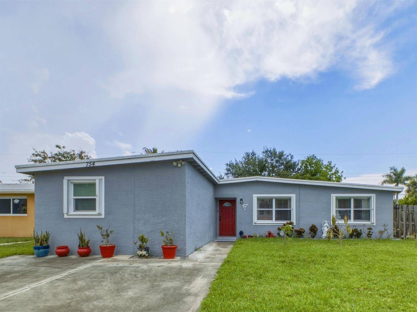 754 HibiscusRoyal Palm Beach - picture