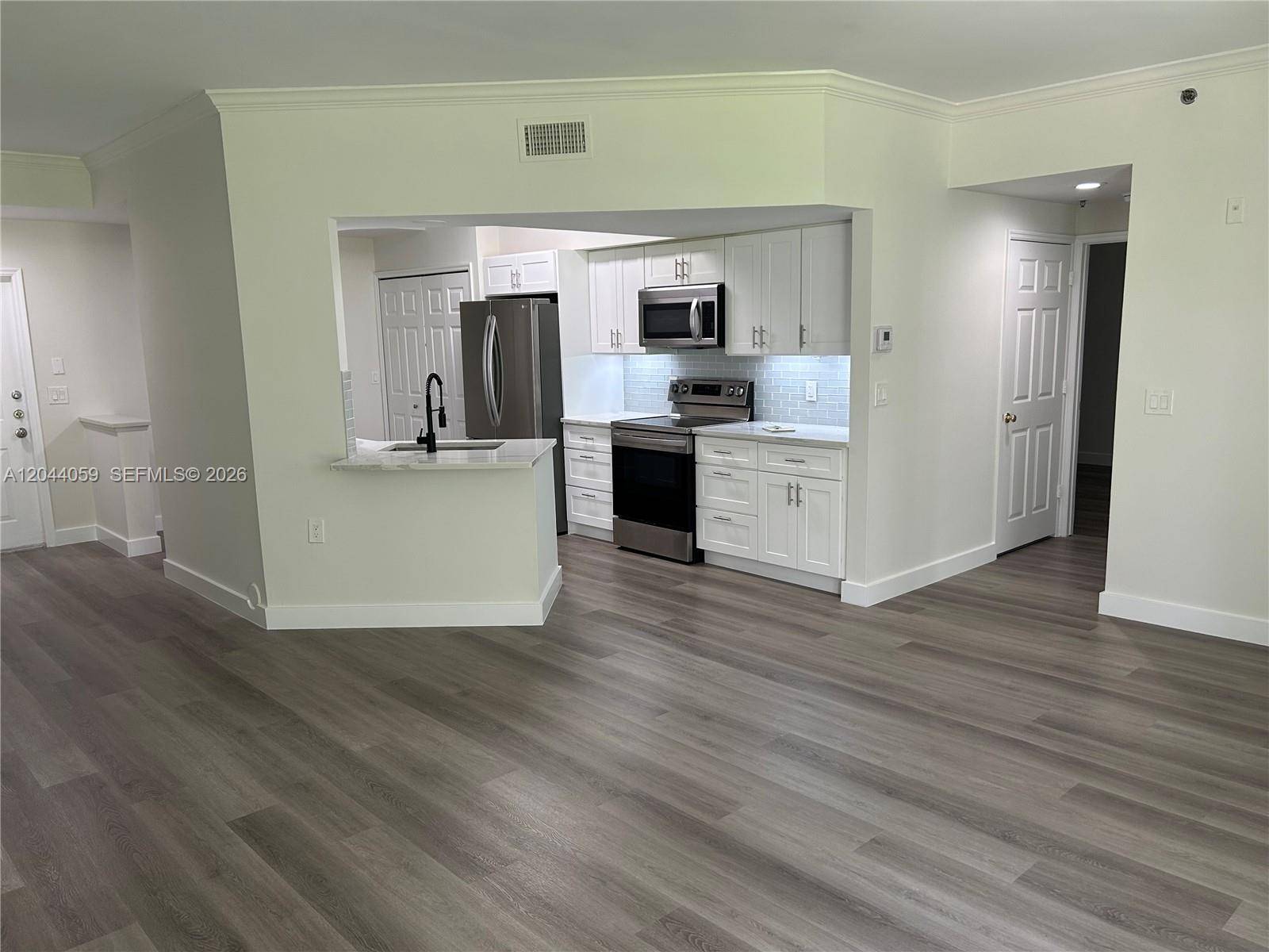 3225 NE 184th StAventura - VILLAGE BY THE BAY CONDO condo unit 10106 - picture