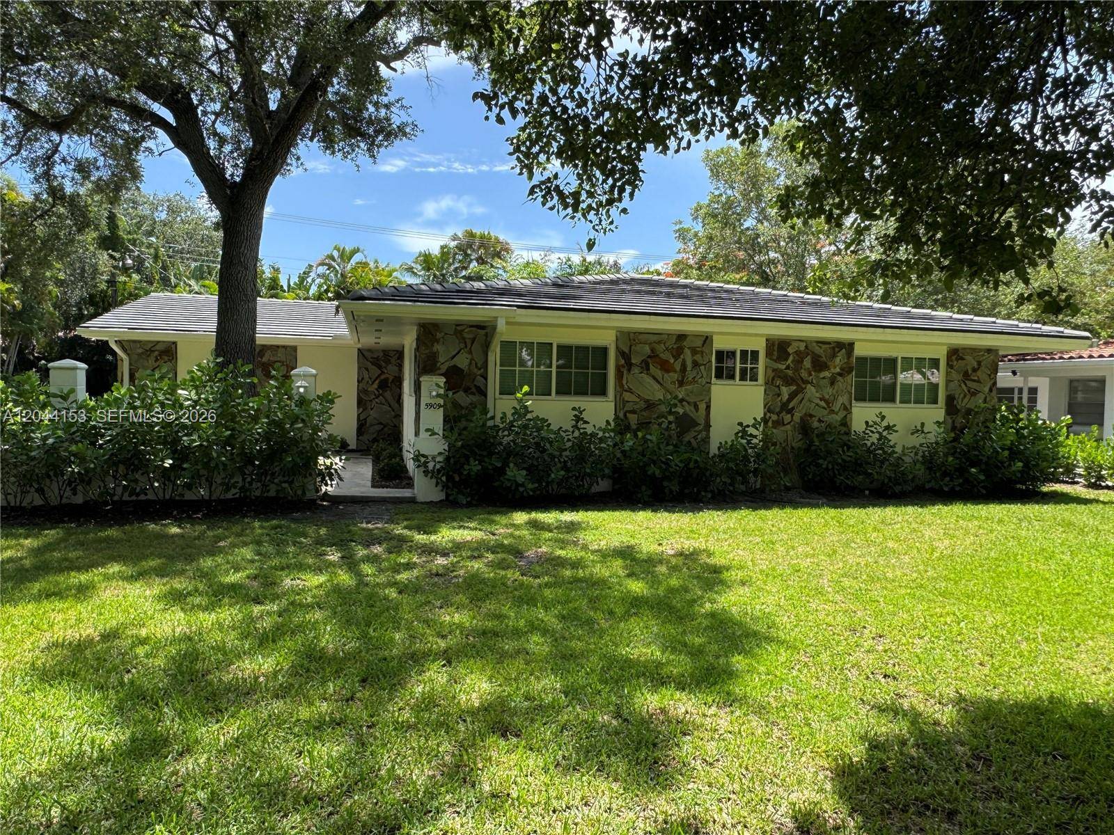 5907 Turin StCoral Gables - Duplex/Tri/Quad-Annual,Multi Family condo unit 5909 - picture