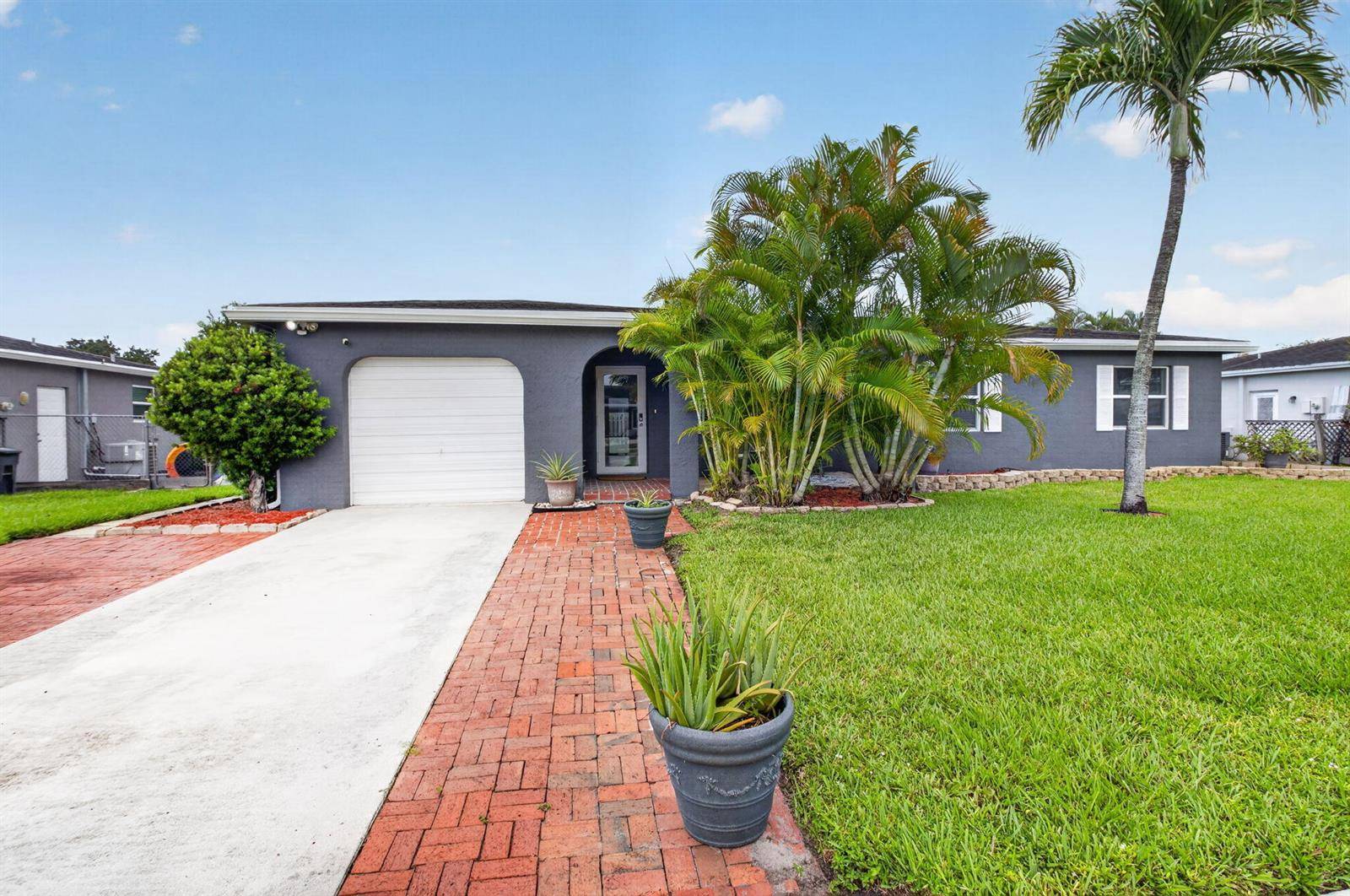 4599 BetelnutBoca Raton - picture