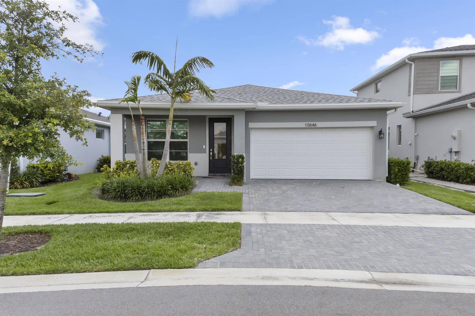 10646 SW HensleyPort St. Lucie - picture