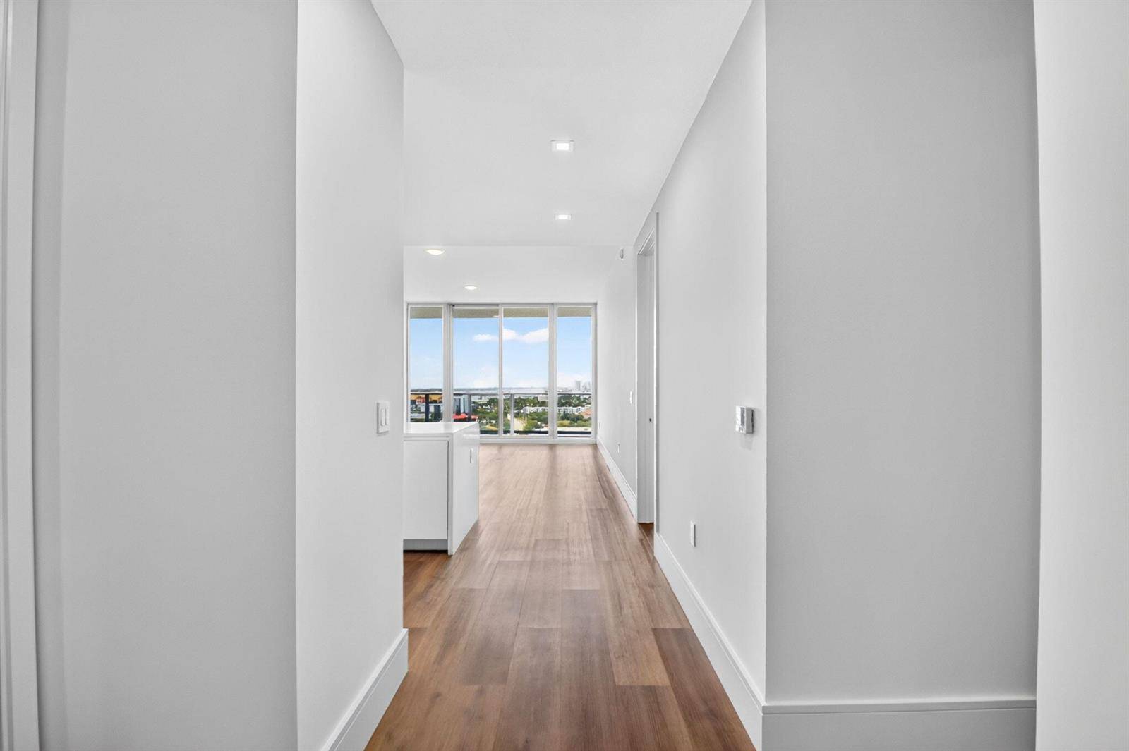 220 Lake ShoreWest Palm Beach - NAUTILUS 220 CONDO condo unit 1511 - picture