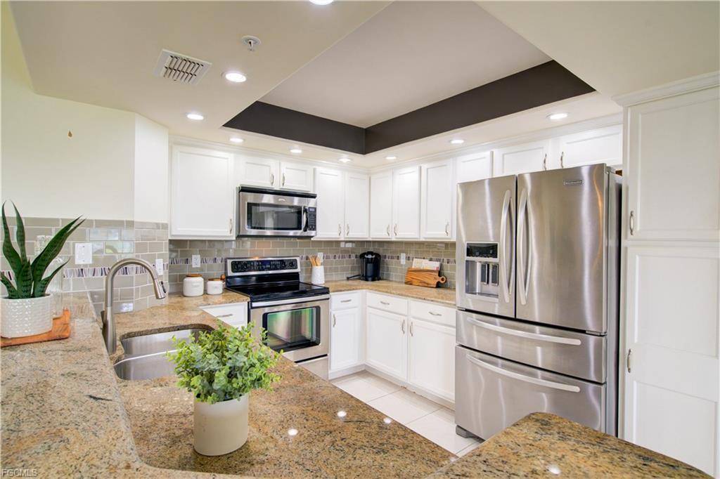 28044 CavendishBonita Springs - Condo condo unit 5802 - picture
