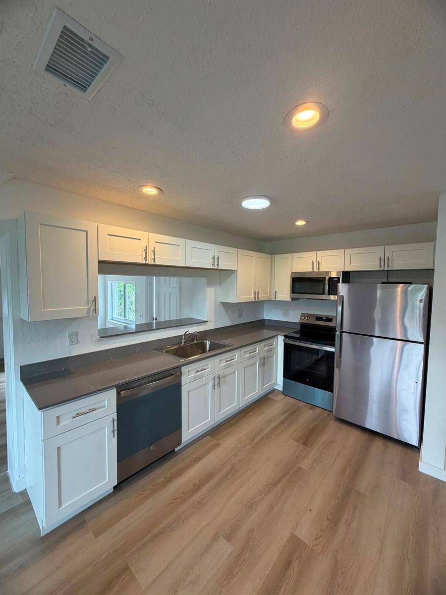 1117 SE 5thDeerfield Beach - picture